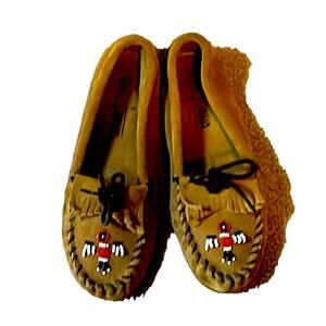 Minnetonka Suede Beaded Moccasins. 3